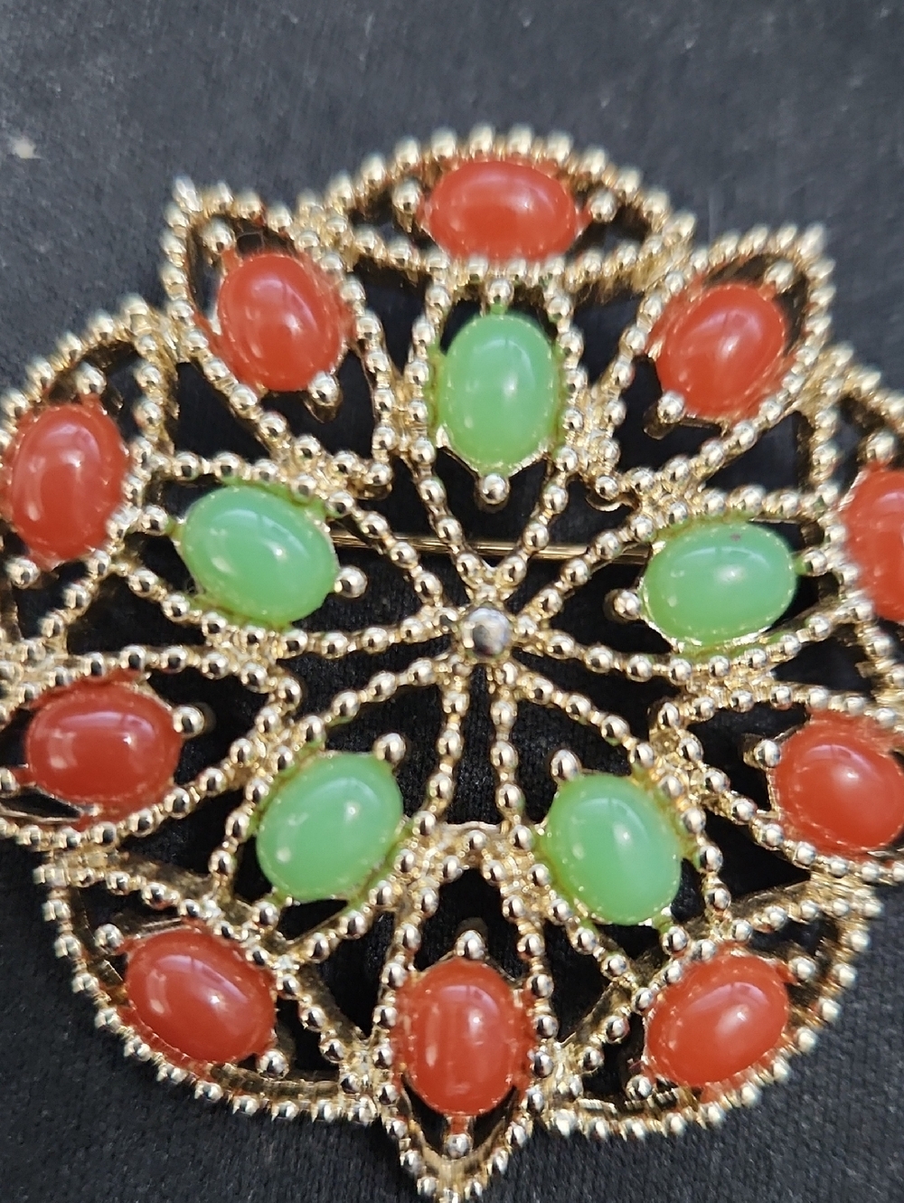 Vintage Sarah Coventry Gorgeous Brooch 1970s